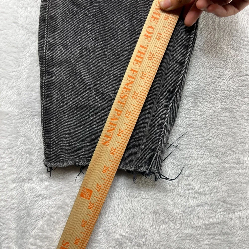 Levi's Straight Jeans Gray Denim Distressed Frayed Hem Button Fly‎ Classic 32X26